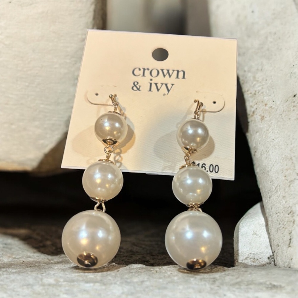 Crown And Ivy Gold And White Triple Pearl Earrings Vintage Chic NWT